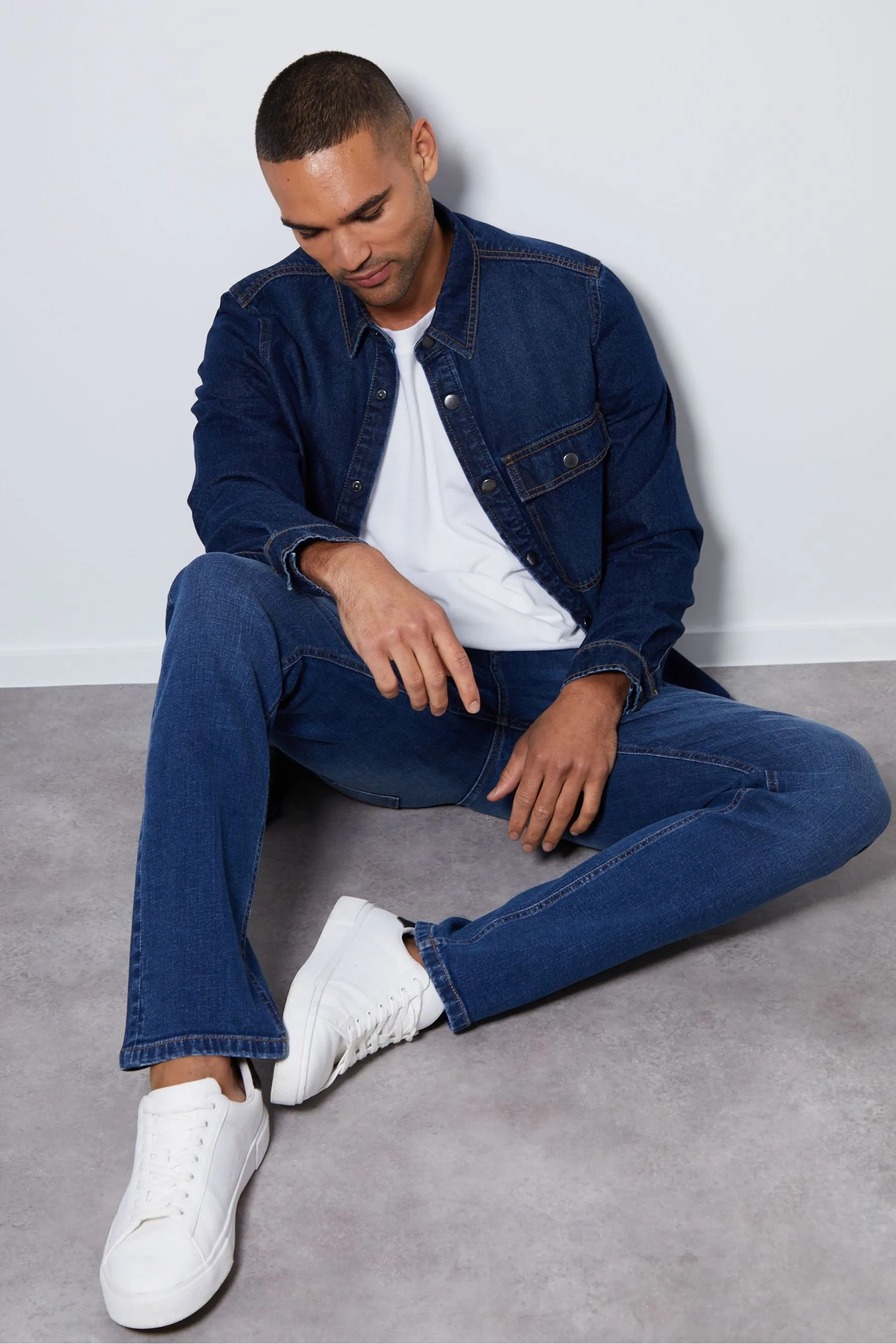 Logoro Slim Fit Jeans con Stretch    