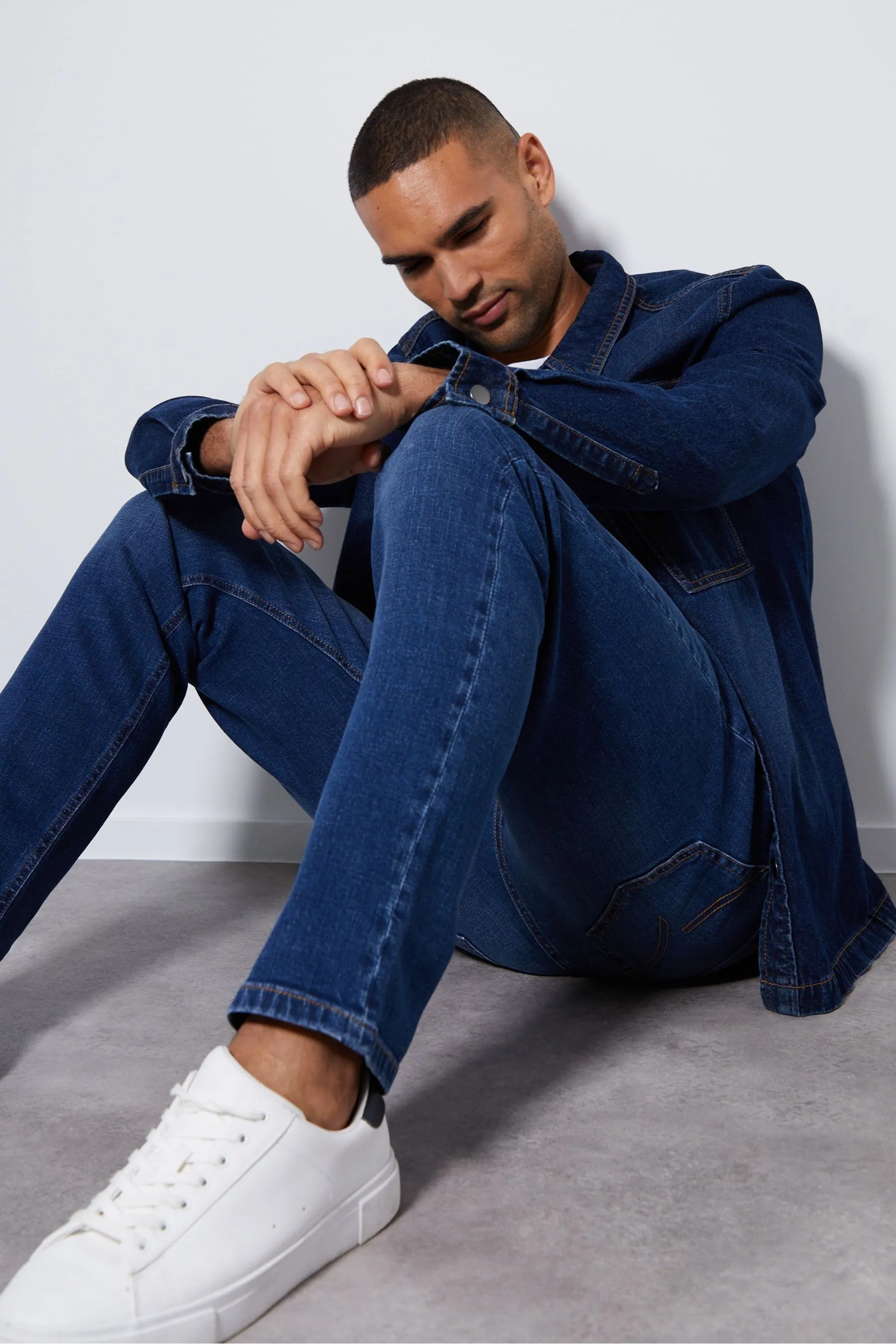Logoro Slim Fit Jeans con Stretch    
